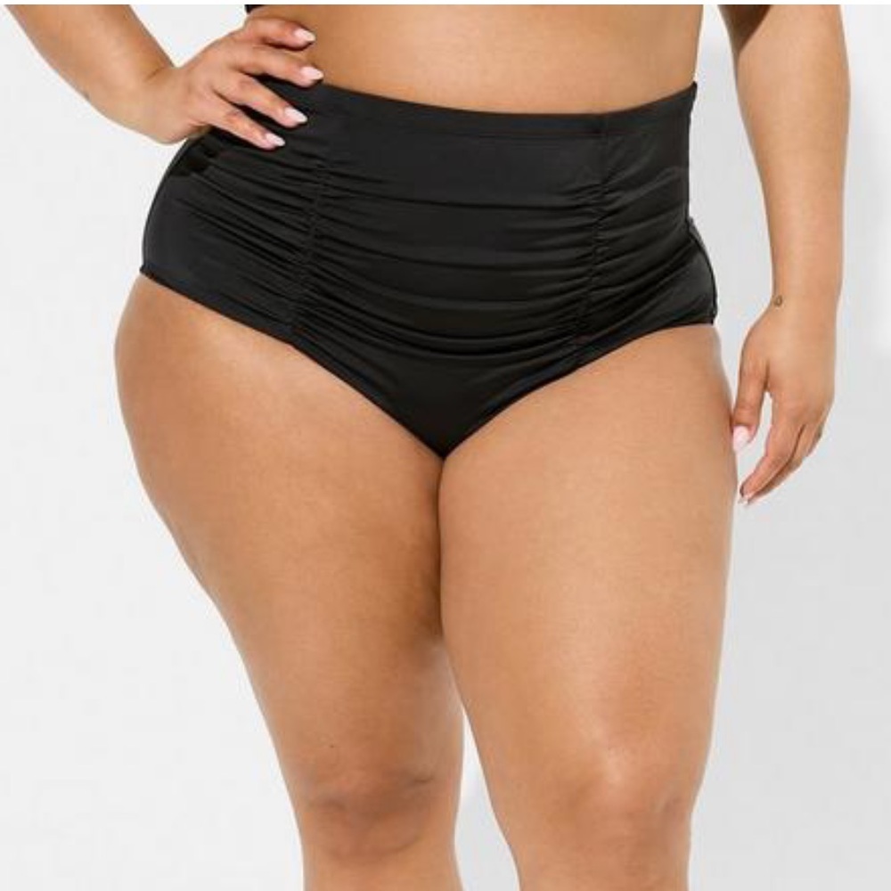 Torrid High Waisted Ruched Swim Bottom size 3